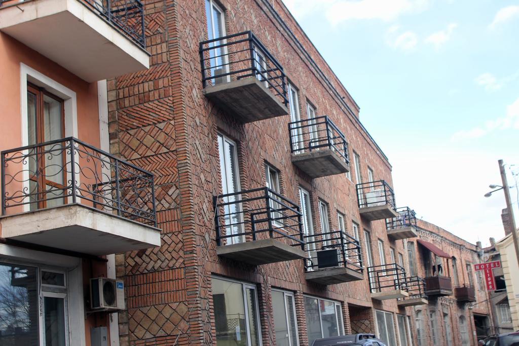 Old Tbilisi Trio Apartments Phòng bức ảnh