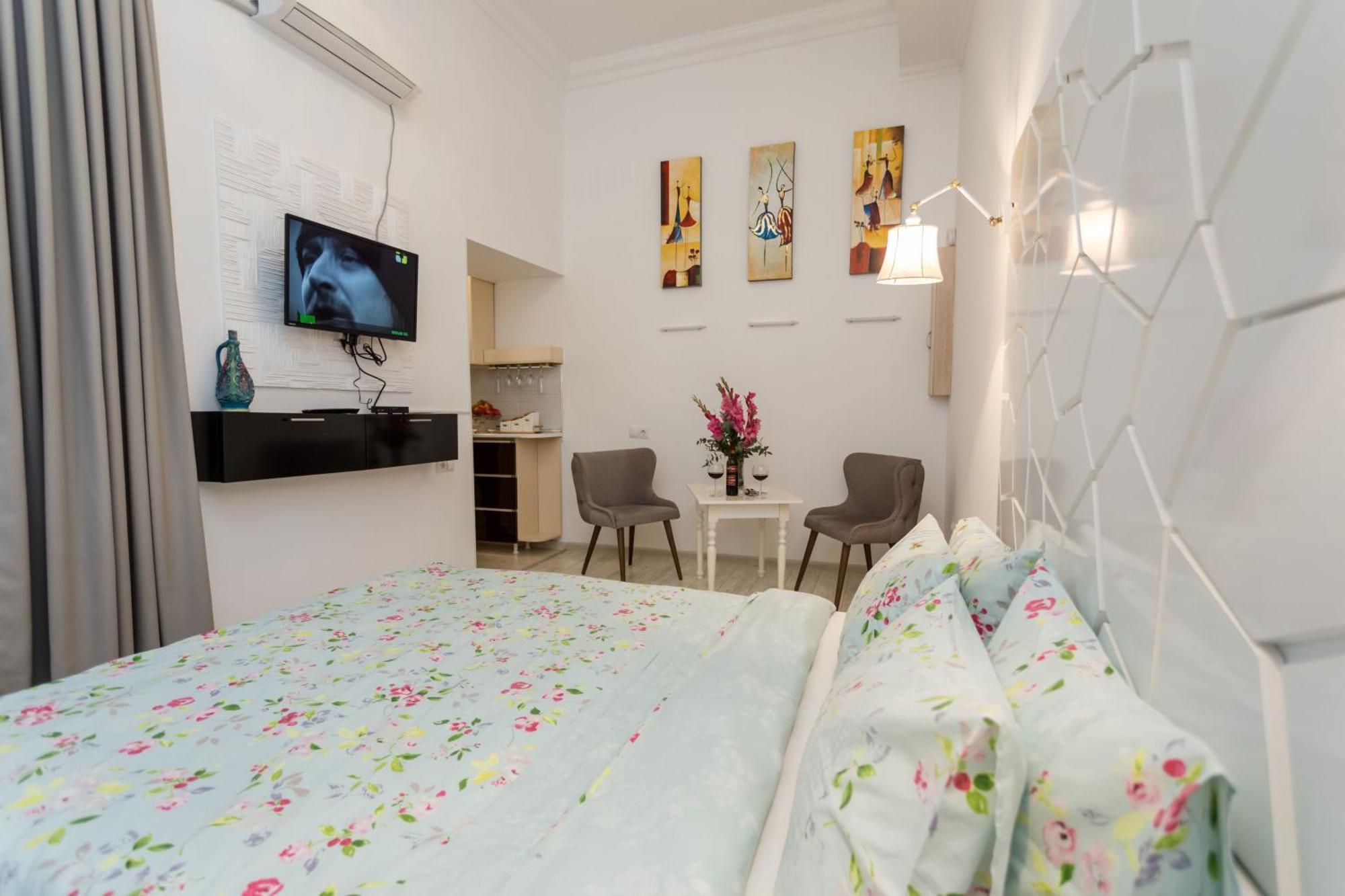 Old Tbilisi Trio Apartments Ngoại thất bức ảnh