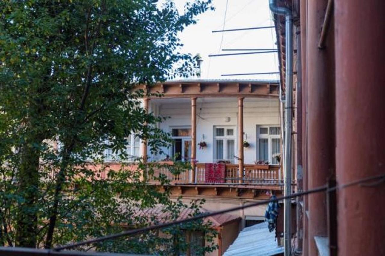 Old Tbilisi Trio Apartments Ngoại thất bức ảnh
